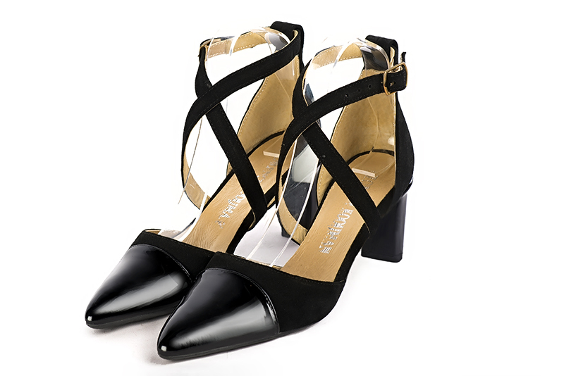 Satin black women's open side shoes, with crossed straps. Tapered toe. Medium comma heels. Front view - Florence KOOIJMAN